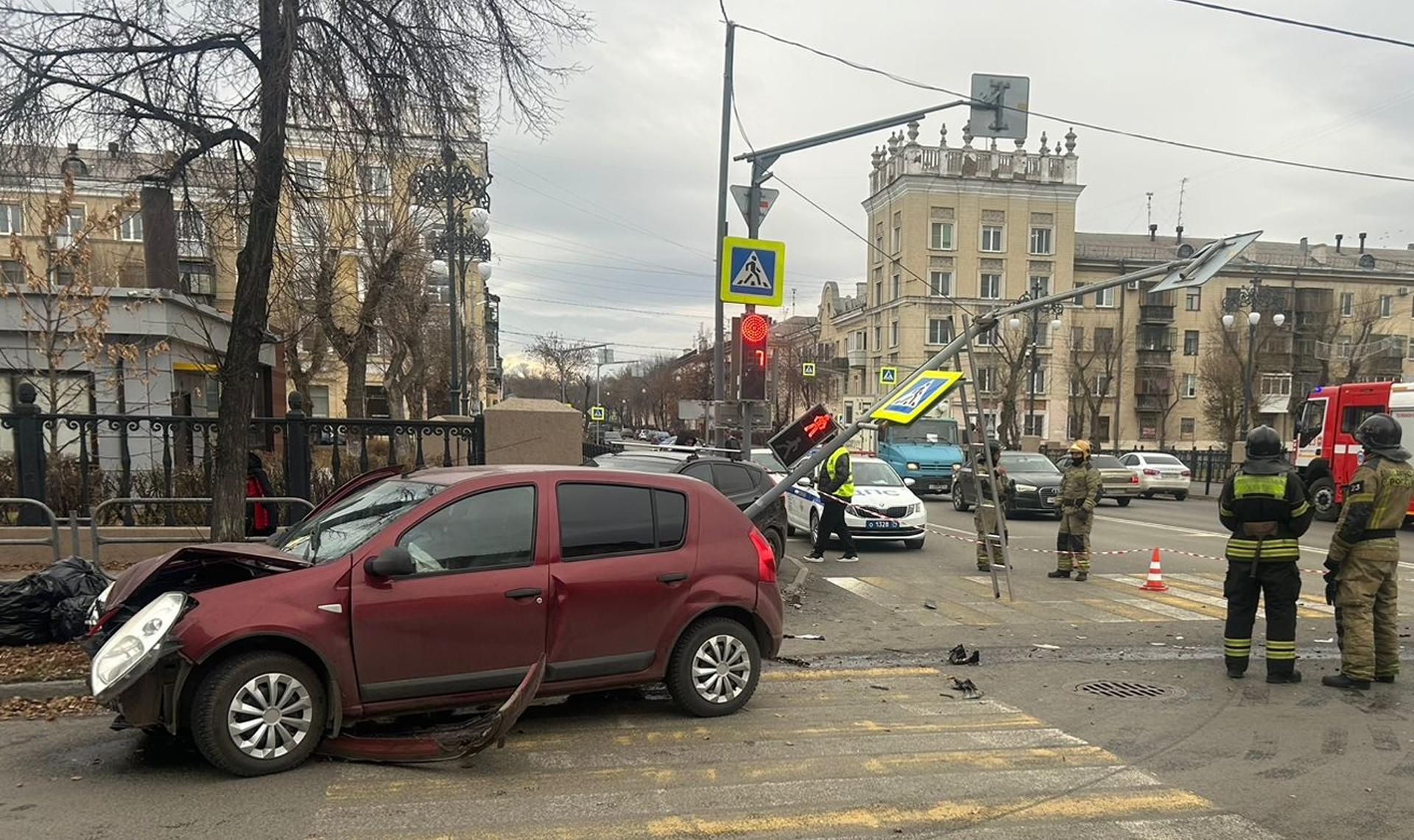 Пожилая автоледи устроила аварию в Магнитогорске!