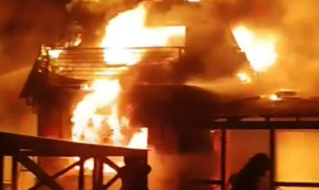 Огонь уничтожил почти все!