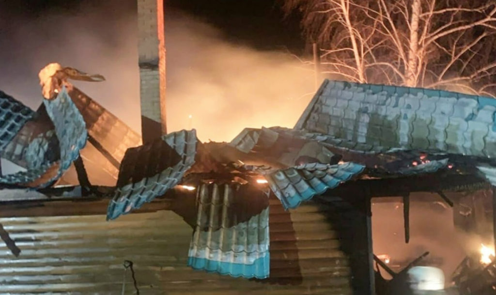 Пожар на базе отдыха "Ветерок" (Каслинский район)