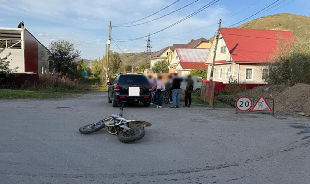 Подросток на мопеде попал в аварию на улице Нелюбина в Аше