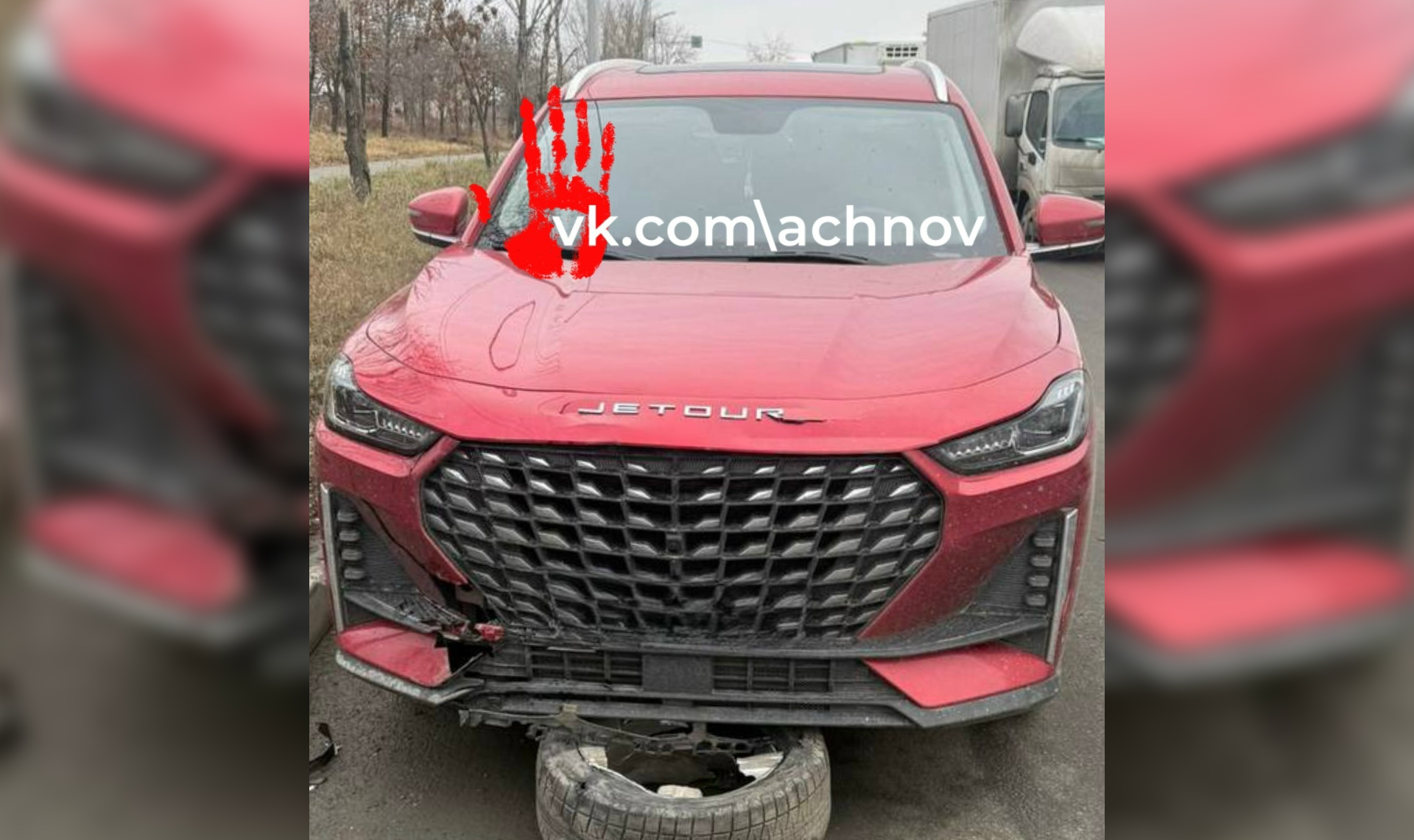 У «Фольксваген» отлетело колесо и повредило другую машину!