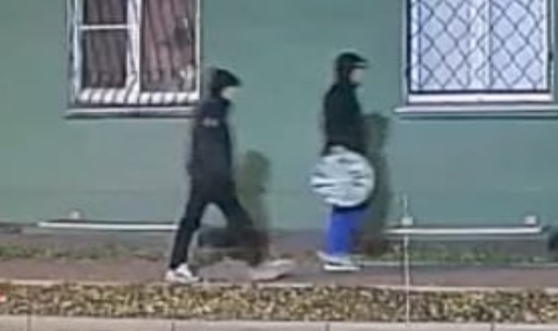 Пока вы праздновали День народного единства, он воровал!