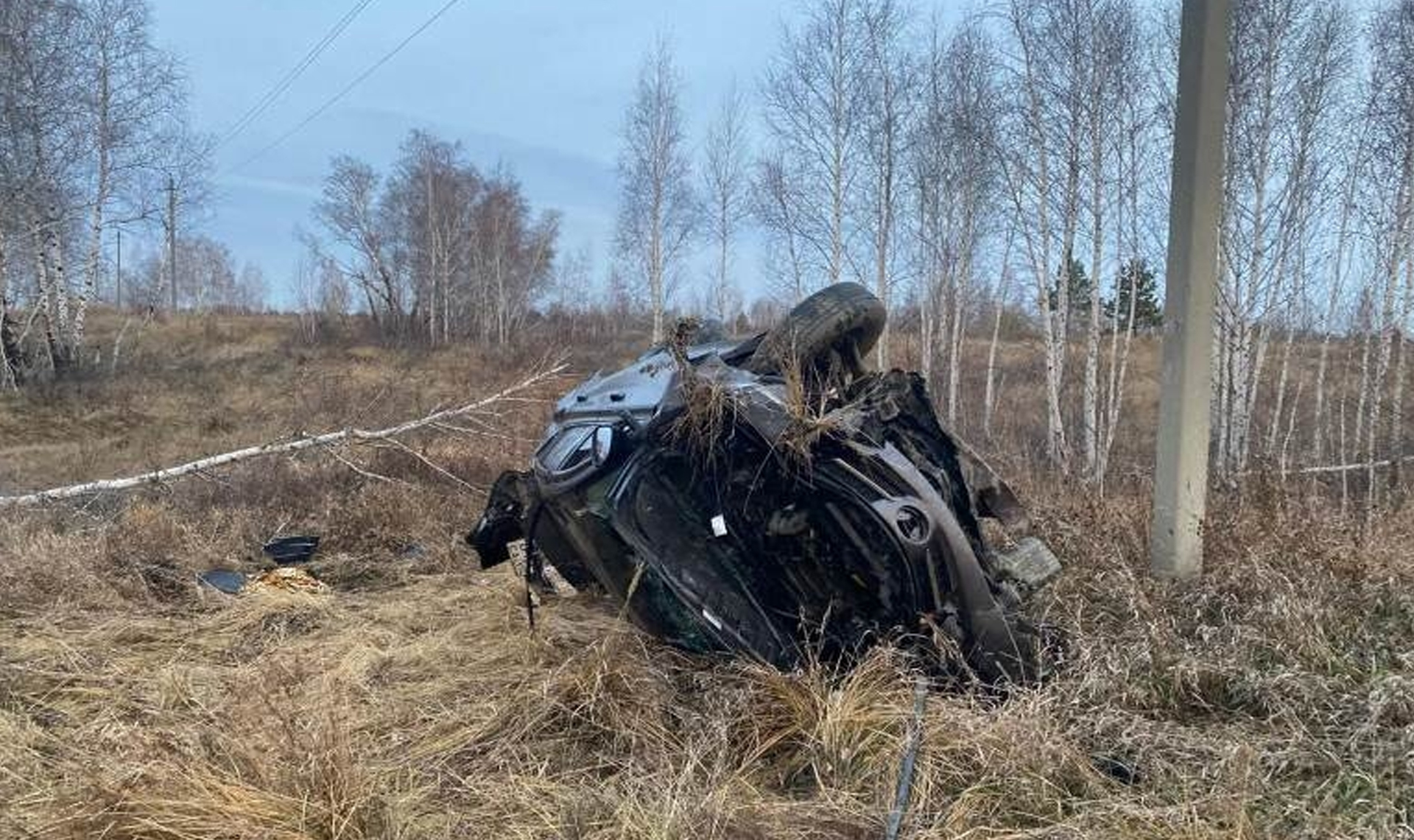 Перевернулась машина, а заодно и жизнь водителя!