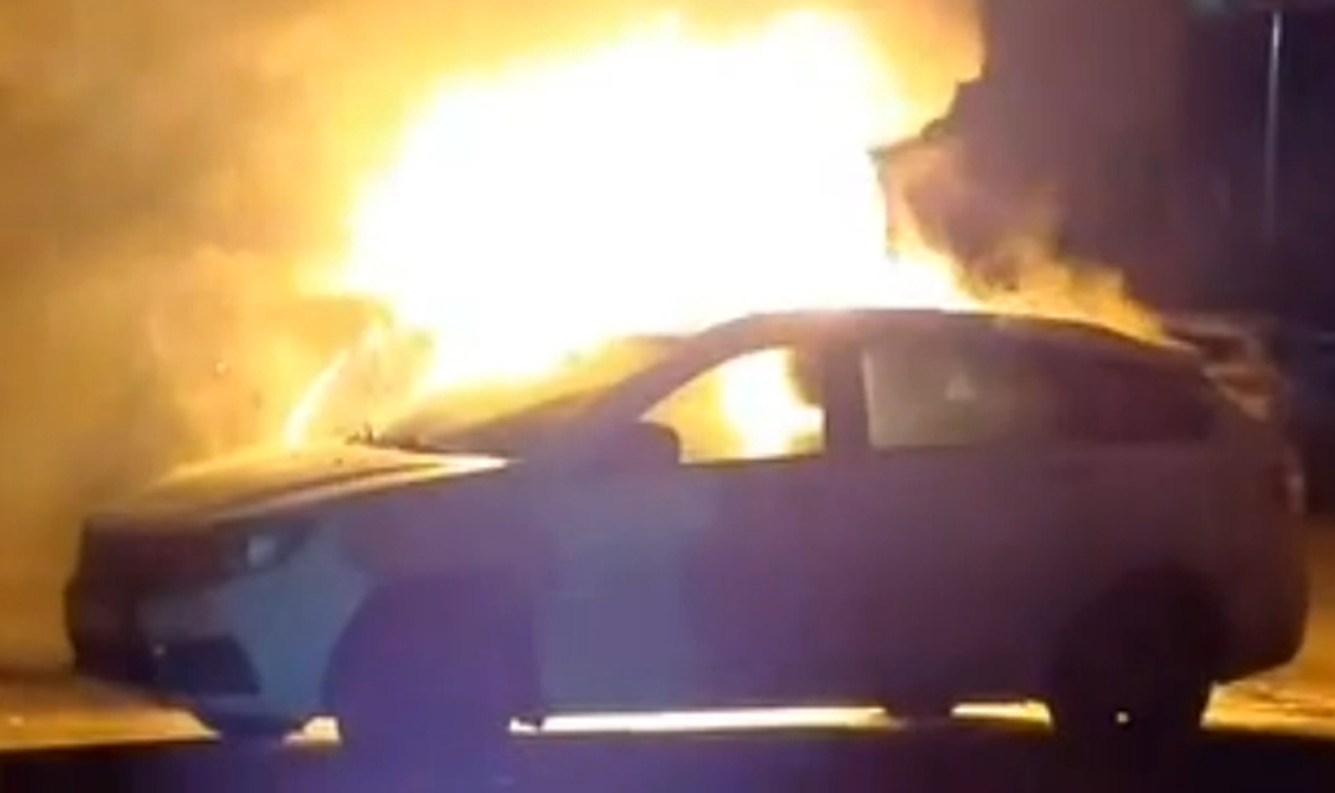 В Аше сгорела машина