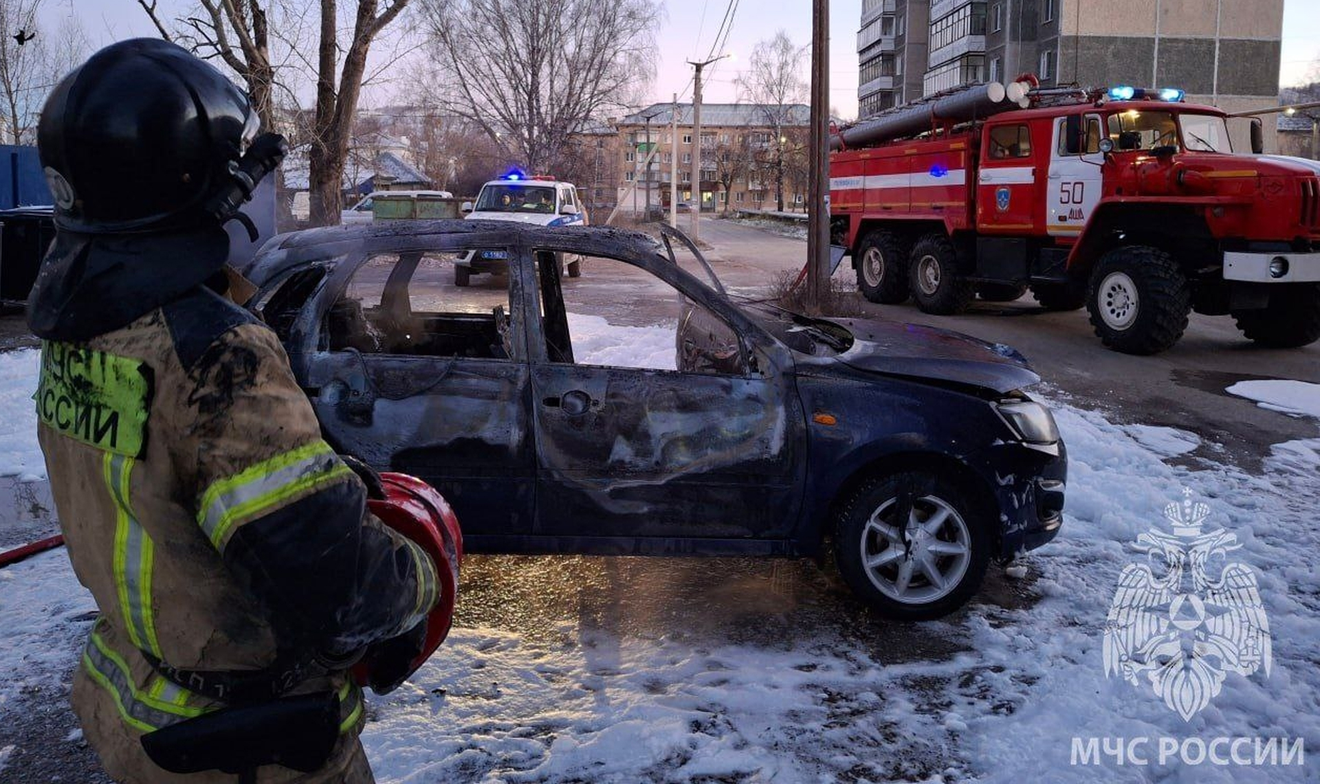 Машина сгорела в Аше на улице Озимина