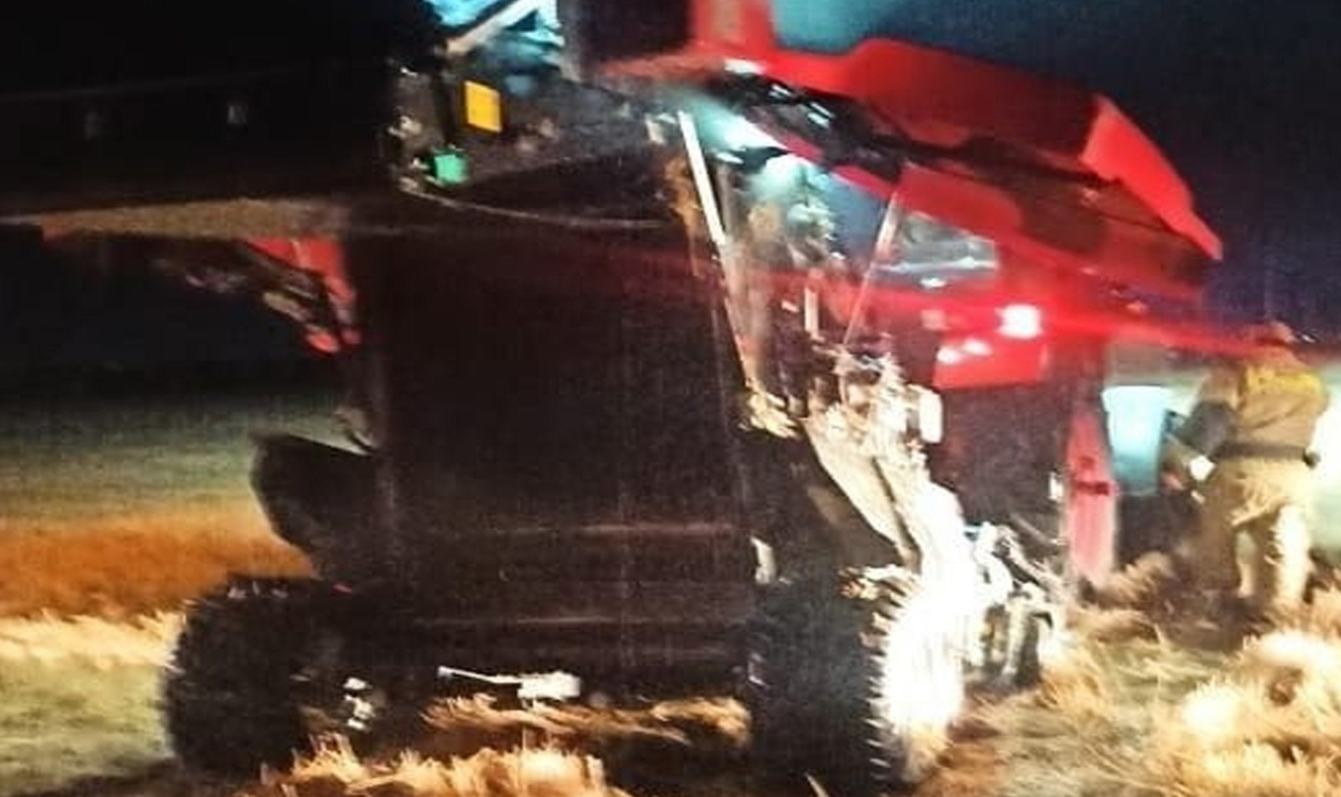 В Октябрьском вспыхнула сельхозтехника