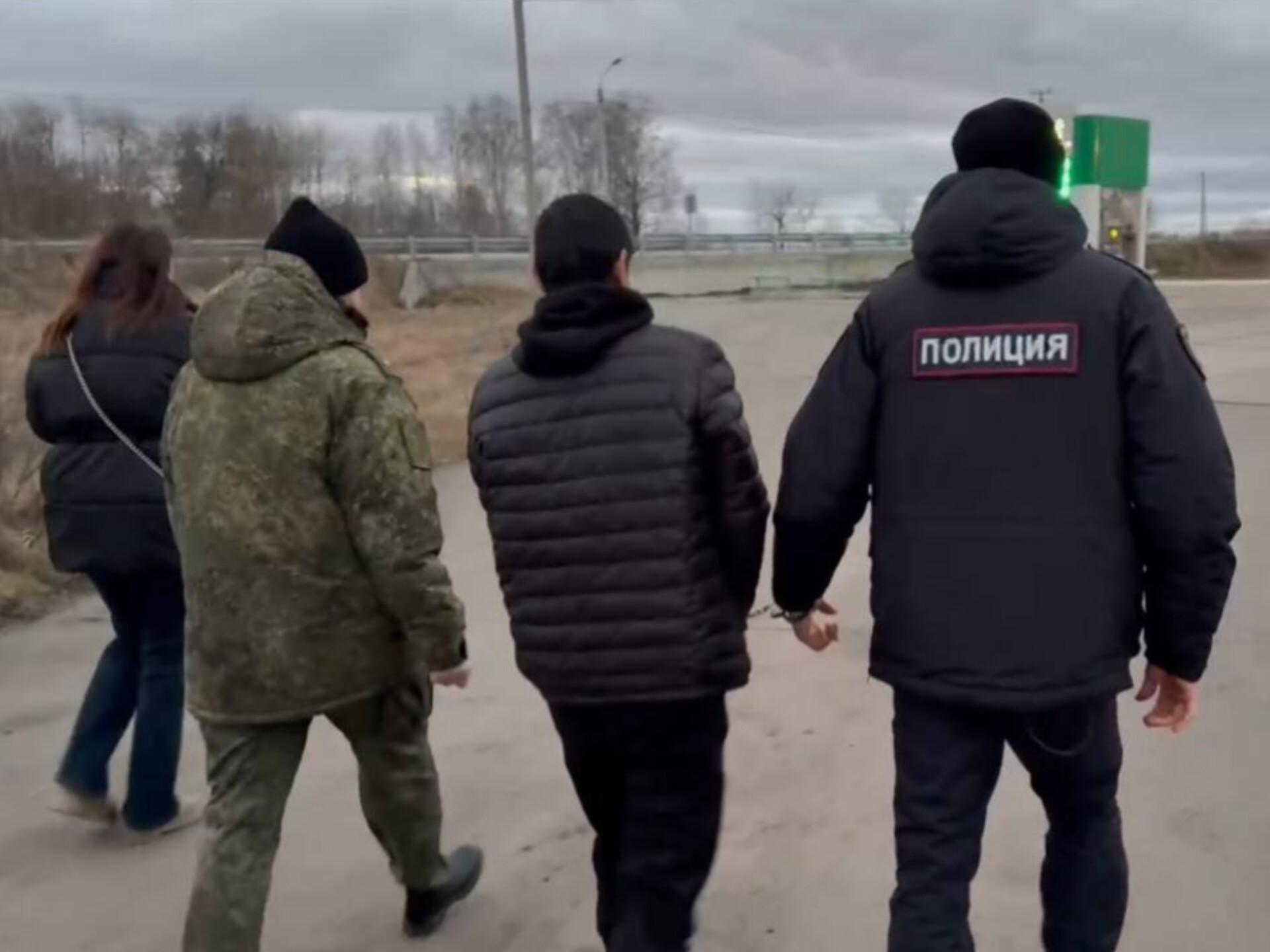 Пойманы мужчины, которые задушили и пробили голову знакомой автозаправщице ради наживы в 400 тысяч рублей