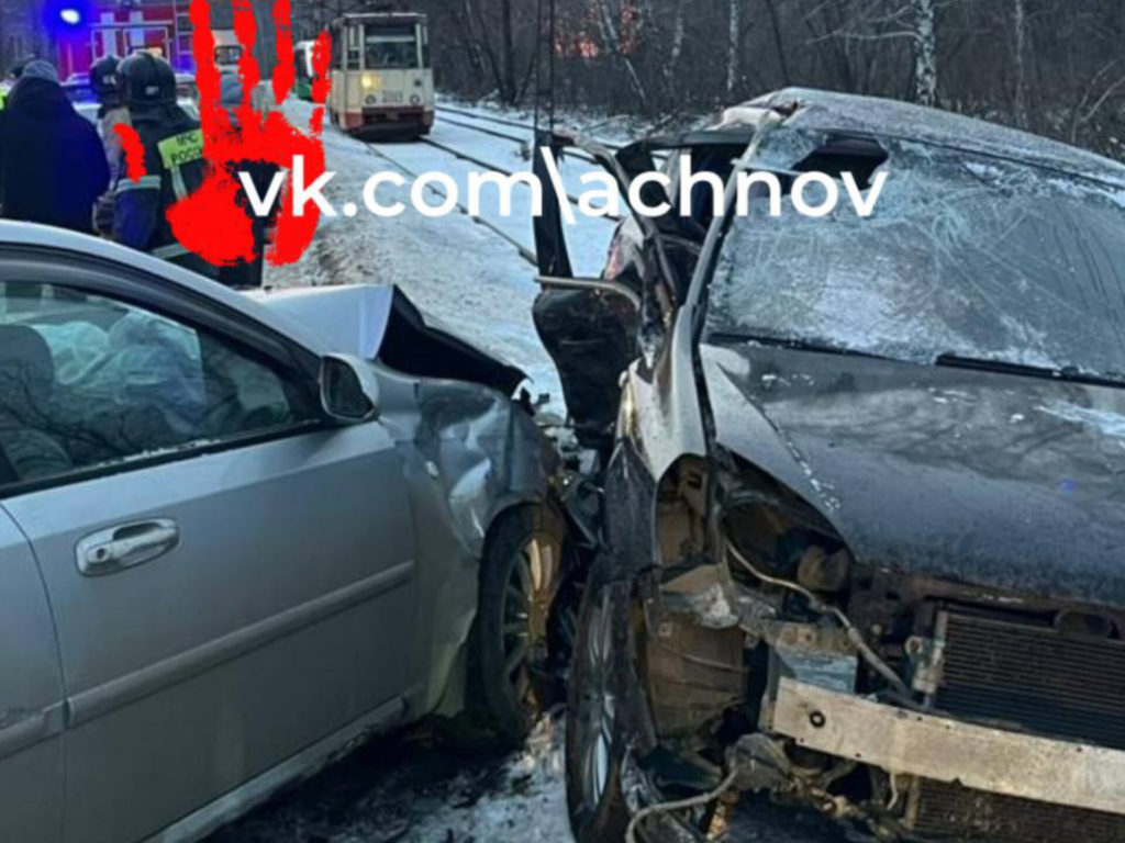 Ехал на летней резине! Из-за халатности водителя пострадали две пассажирки - 57 лет и 24 года