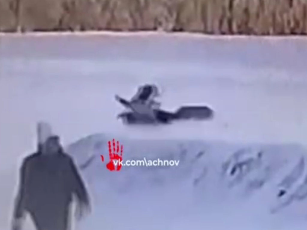 Опасные катания на тюбингах, в результате которых 5-летняя девочка сломала ключицу, попали на ВИДЕО