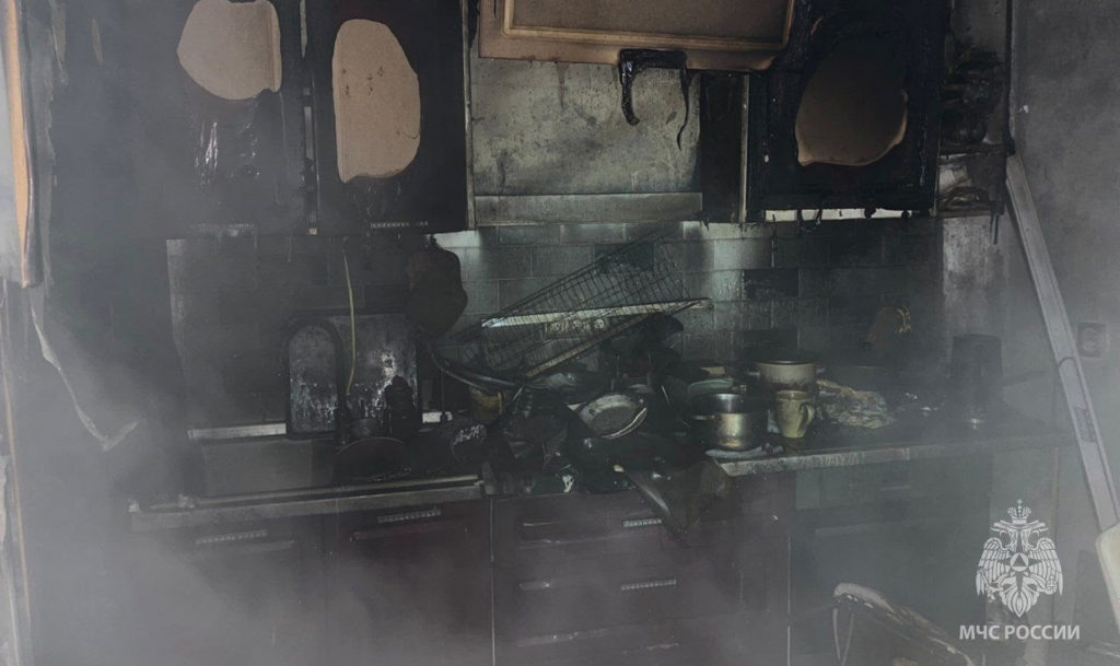 В Челябинске сгорела квартира на улице Дзержинского