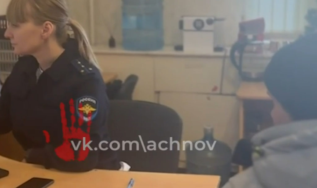 Жителю Миасса вернули украденный смартфон