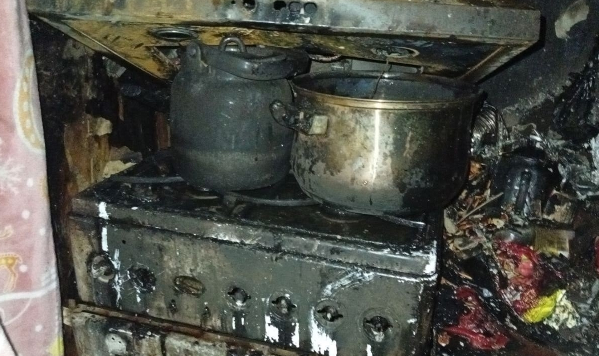 За праздники в Челябинске случилось два пожара из-за небрежного обращения с огнем