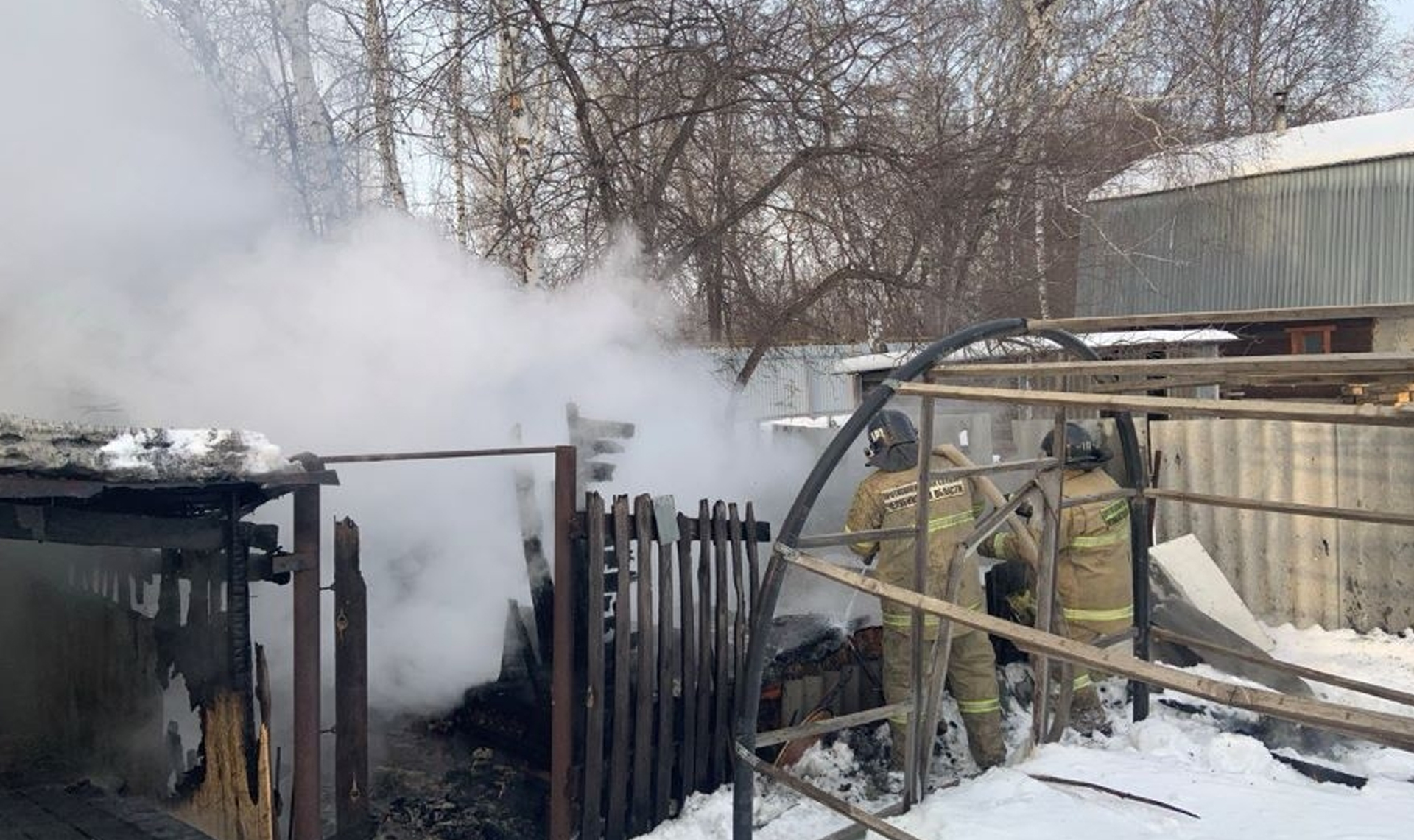 Адский гриль! Куры сгорели заживо в копейском Старокамышинске