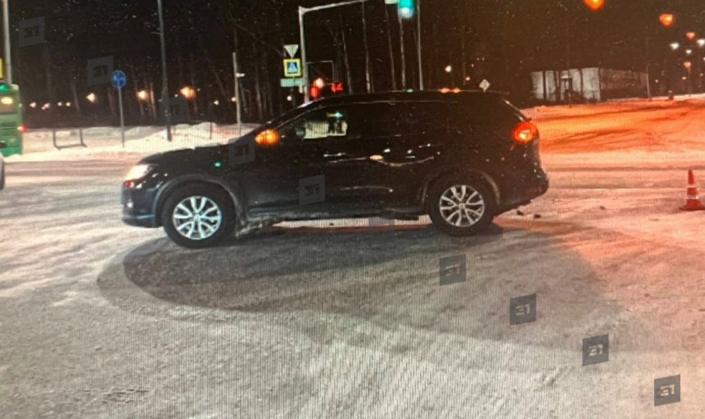 В Парковом при ДТП пострадали две 13-летние девочки