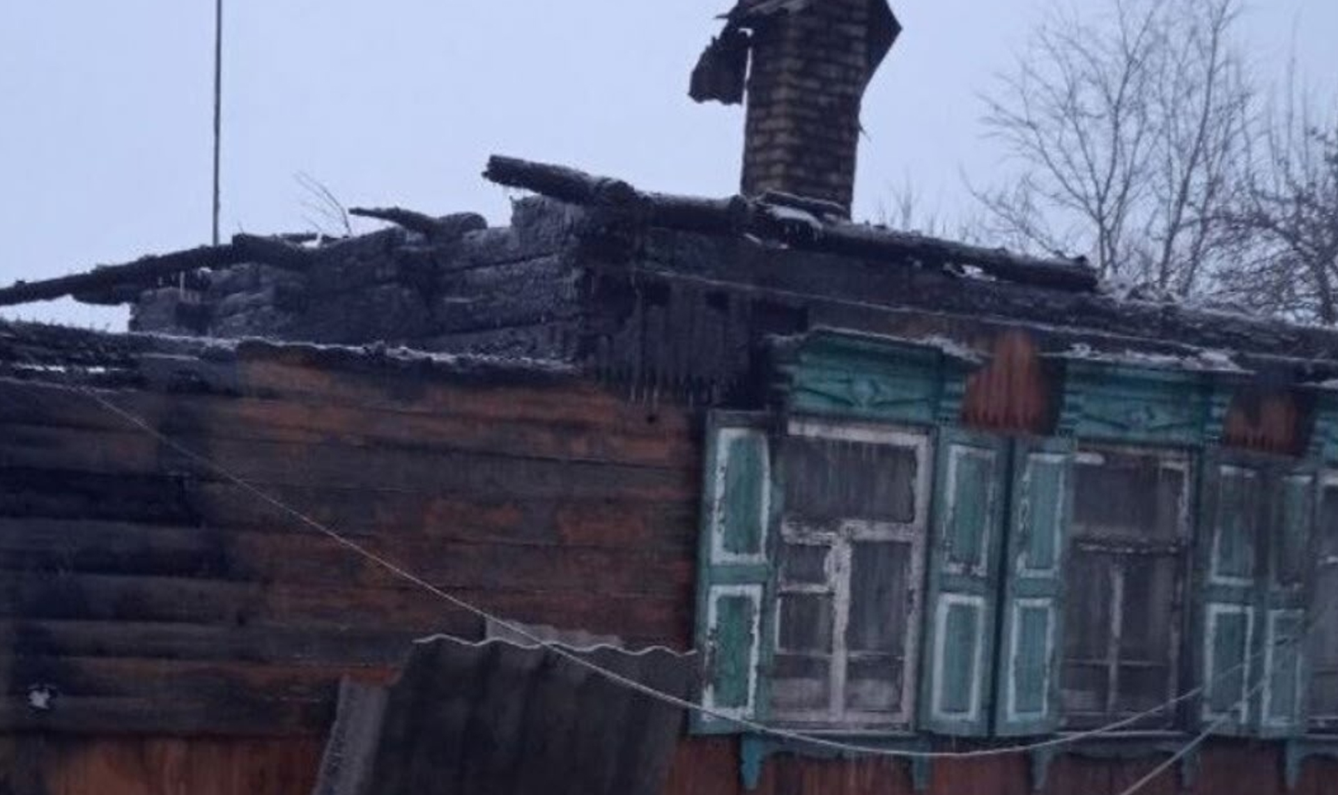 Она проснулась от треска пламени! У жительницы Полетаево сгорел, пока она спала