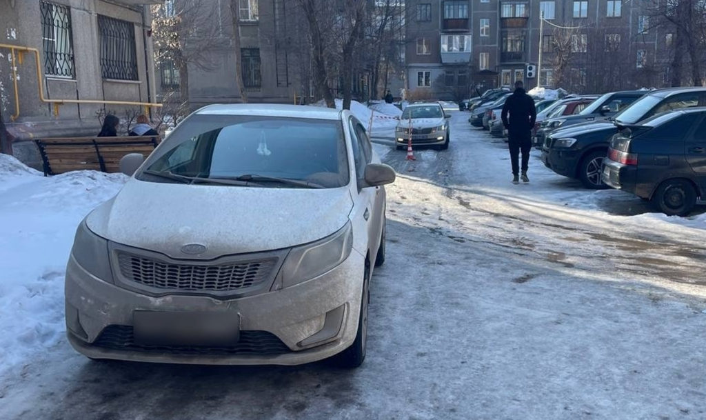 Пожилая женщина попала под машину в Магнитогорске