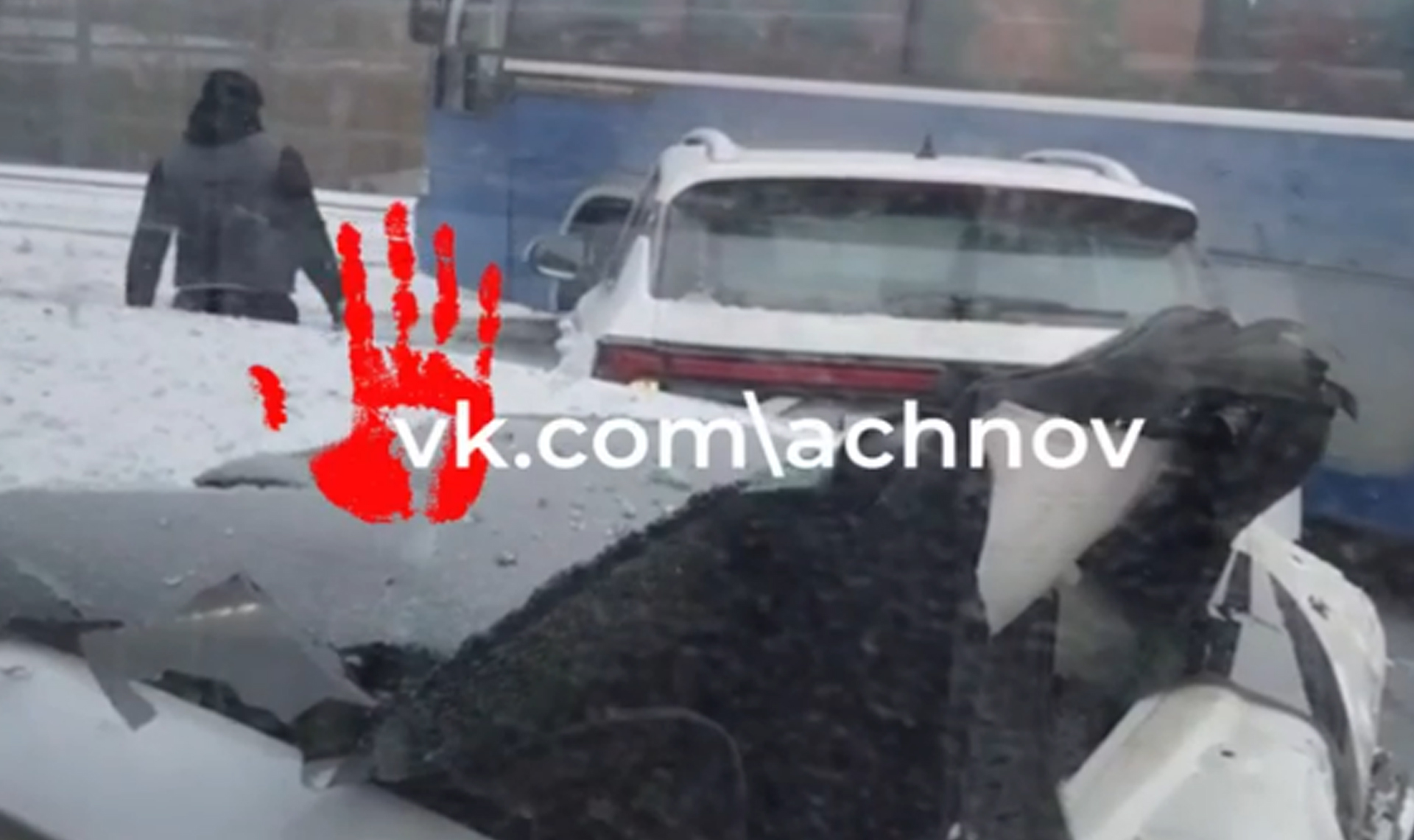 От одной из машин почти ничего не осталось