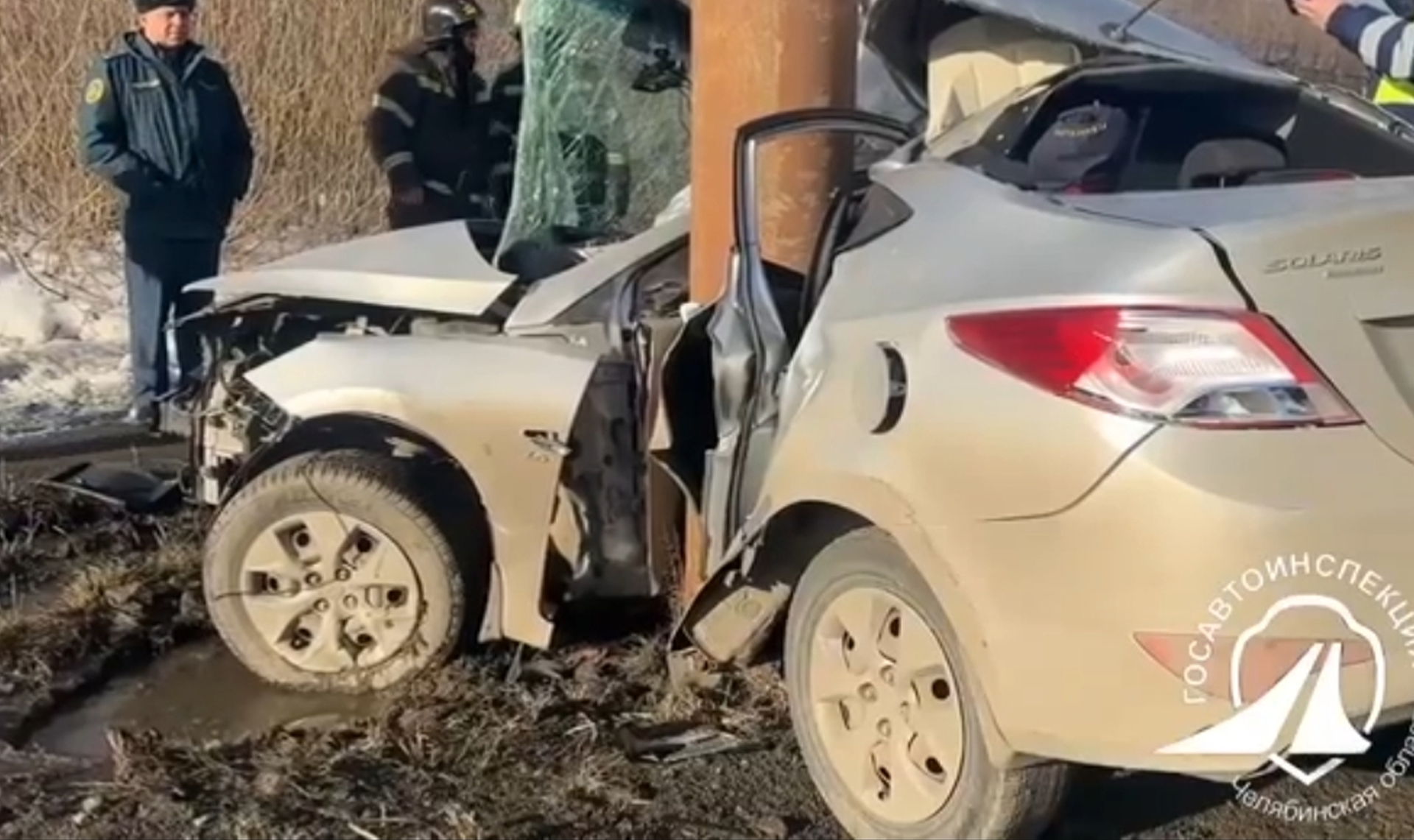 Машину намотало на столб, водитель не выжил!