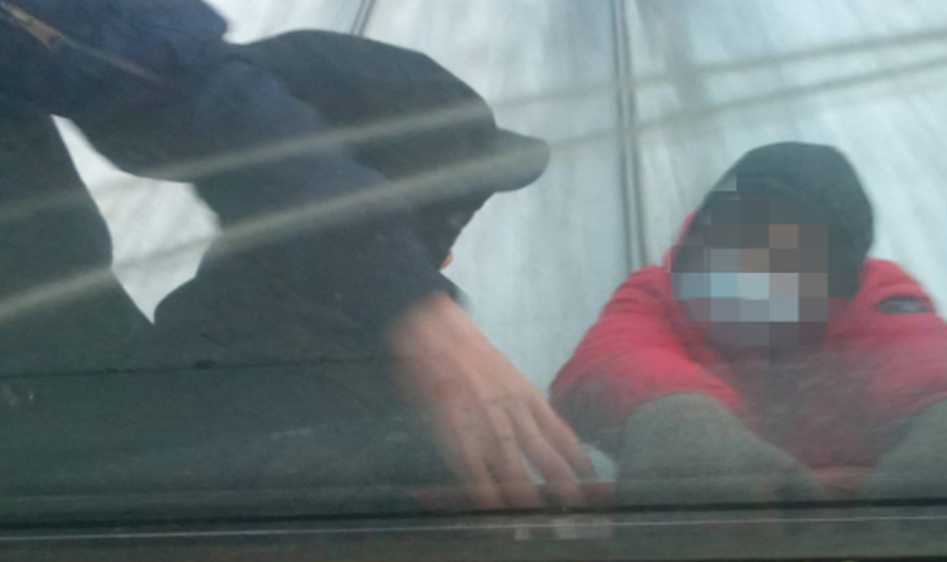 Два челябинских подростка катались верхом на поезде «Карталы – Челябинск»