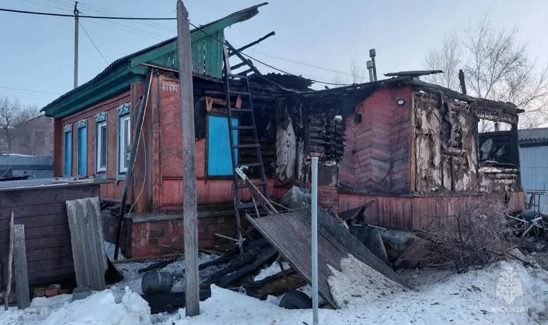 Пожар в селе Ключевка: загорелся жилой дом