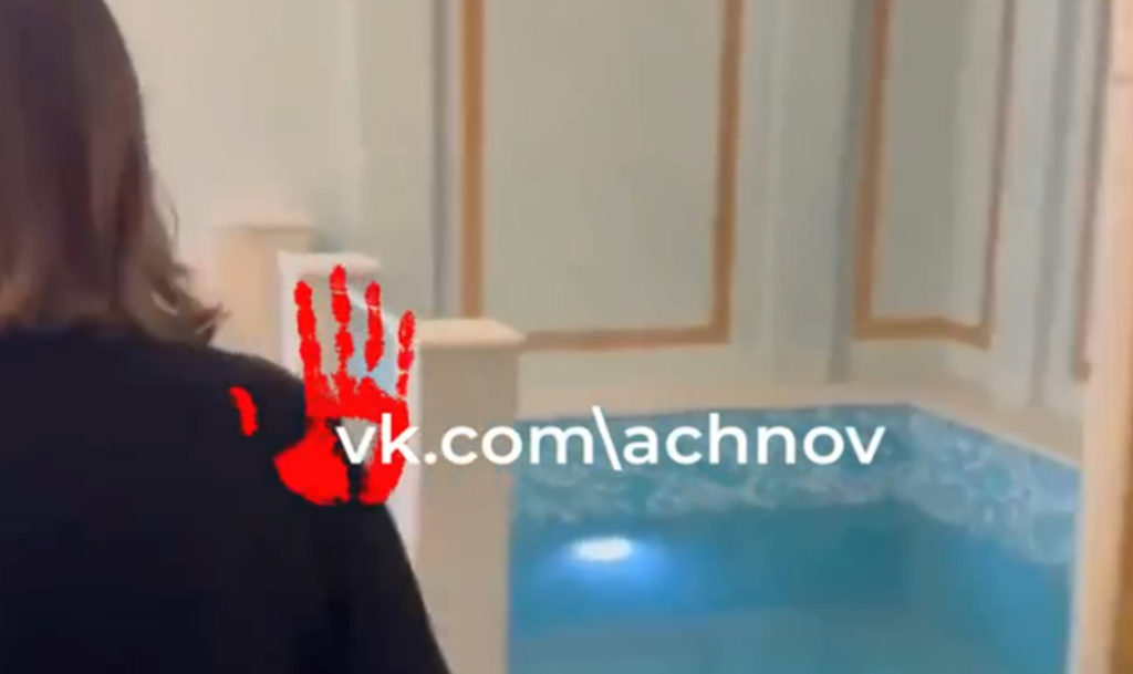 ОПЕРАТИВНОЕ ВИДЕО! В Челябинске завели уголовное дело после отравления детей хлором в бассейне