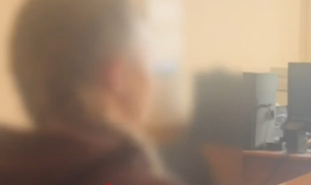 В Челябинске задержали курьера мошенников