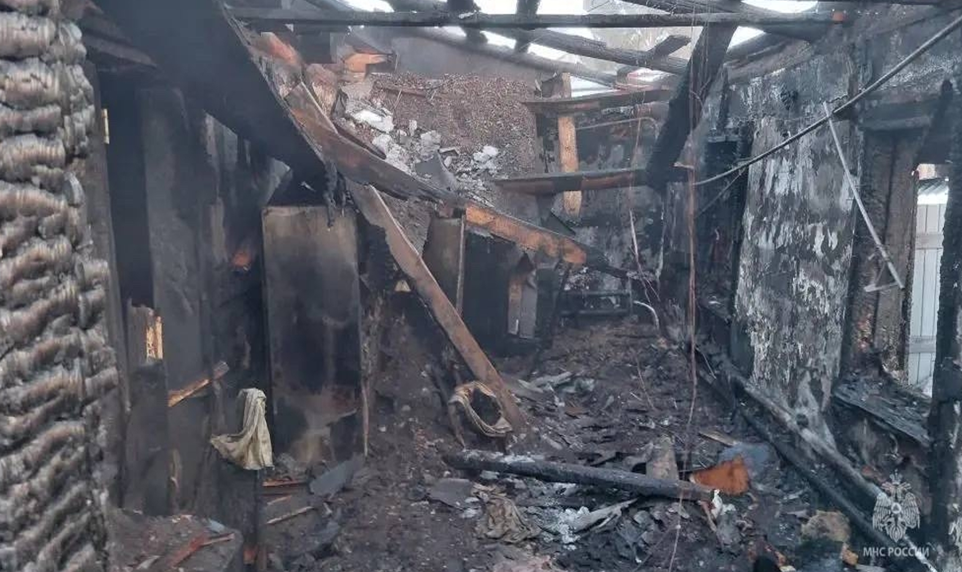 Пожар в селе Ключевка: загорелся жилой дом