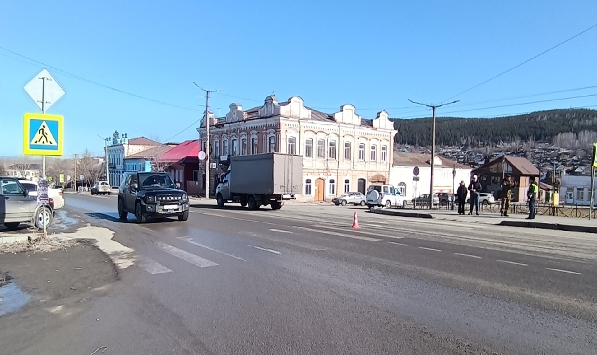 Иномарка сбила 11-летнюю девочку на дороге