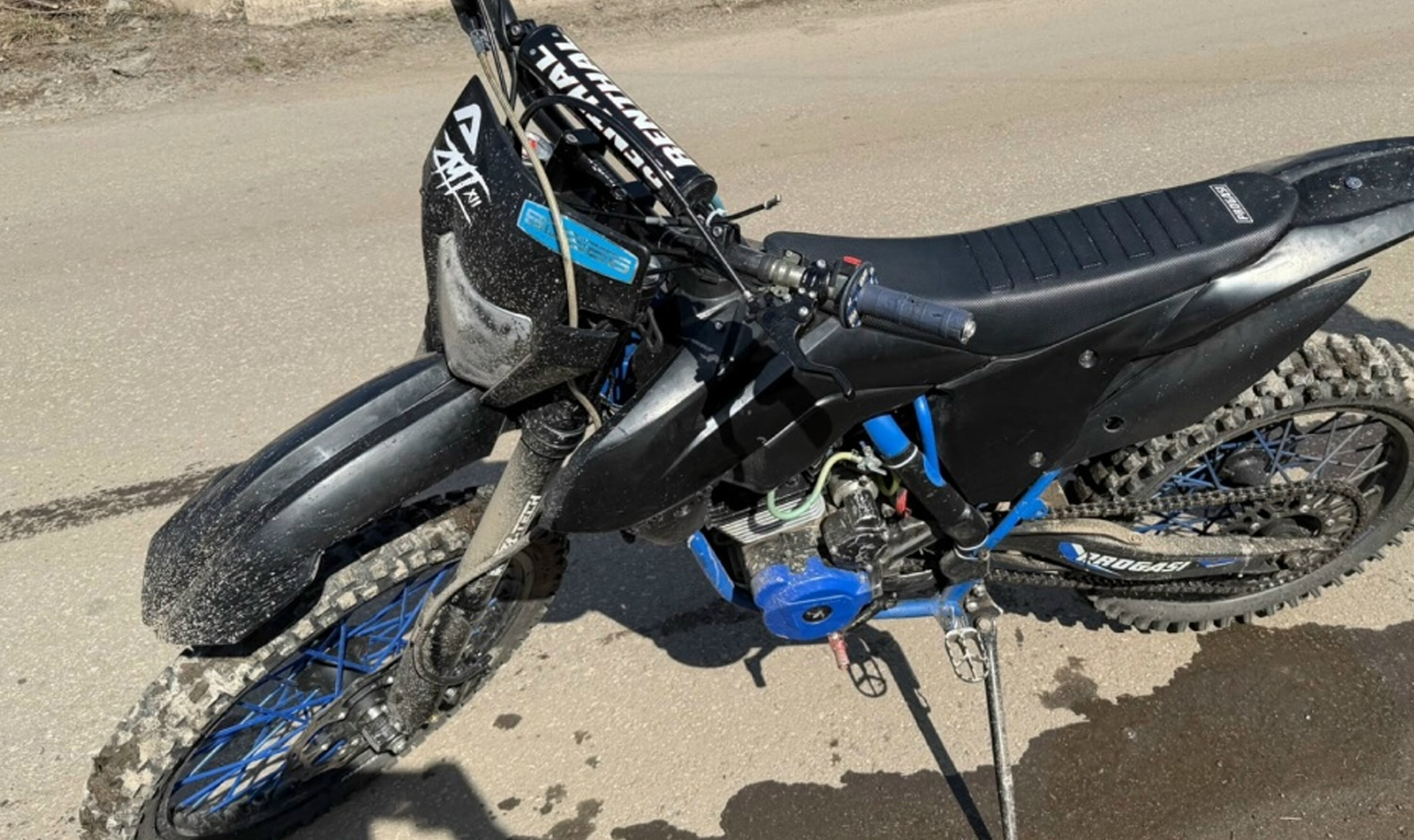 В поселке Крылова поймали несовершеннолетнего питбайкера