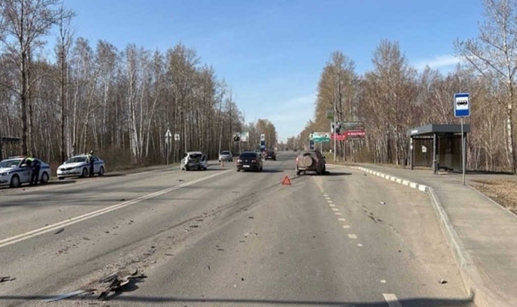 Пьяная женщина за рулем Vortex Tingo влетела в Hyundai на Бродокалмакском тракте