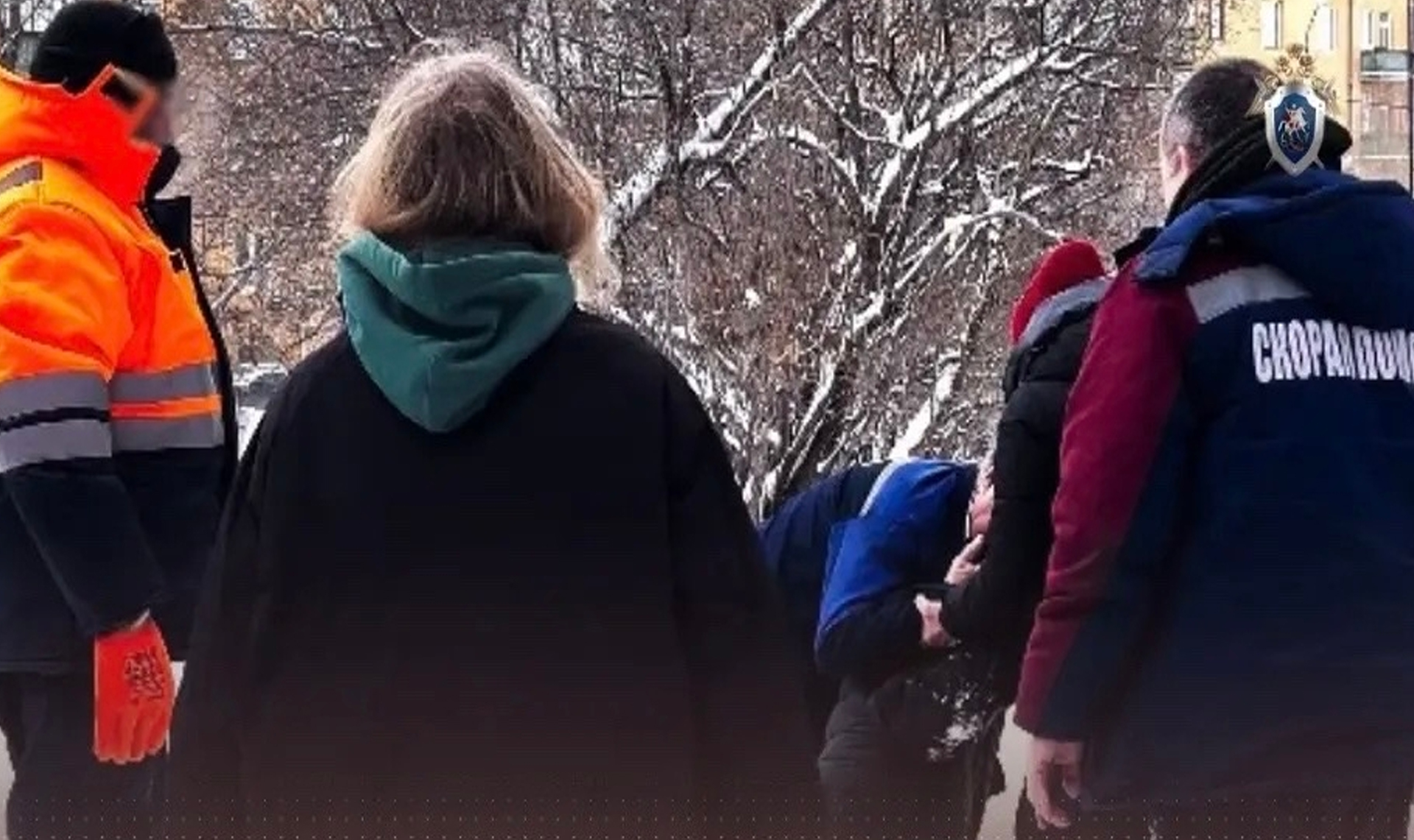 Напал сначала на сожительницу, а потом на медиков