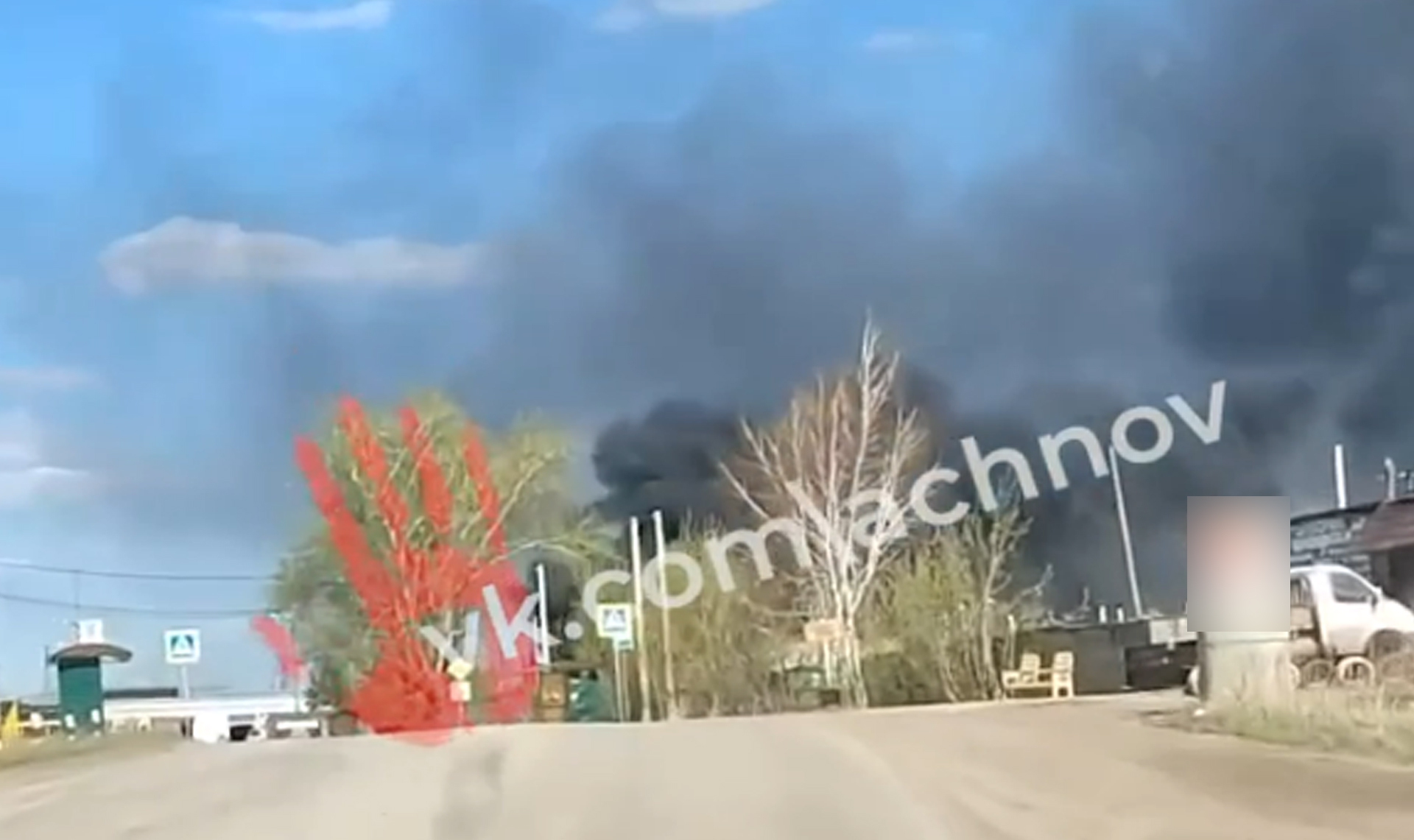 Большой столб густого дыма заметили челябинцы со стороны Копейска