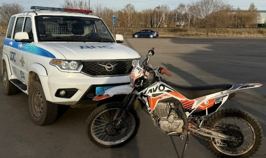 Еще не получил паспорт и уже катался без прав!