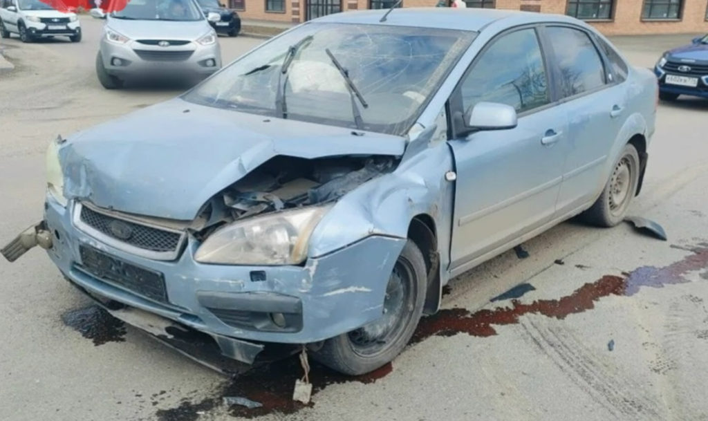 В Троицке разбились две машины - пострадала девушка