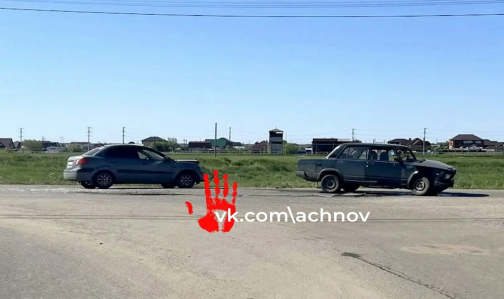 Пожилой водитель посчитал себя главным и устроил аварию