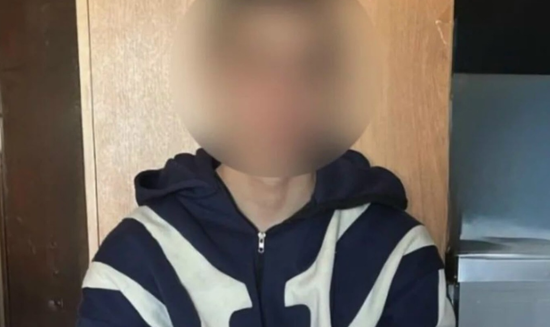 В Челябинске полиция задержала 17-летнего жителя Свердловской области, который работал курьером мошенников