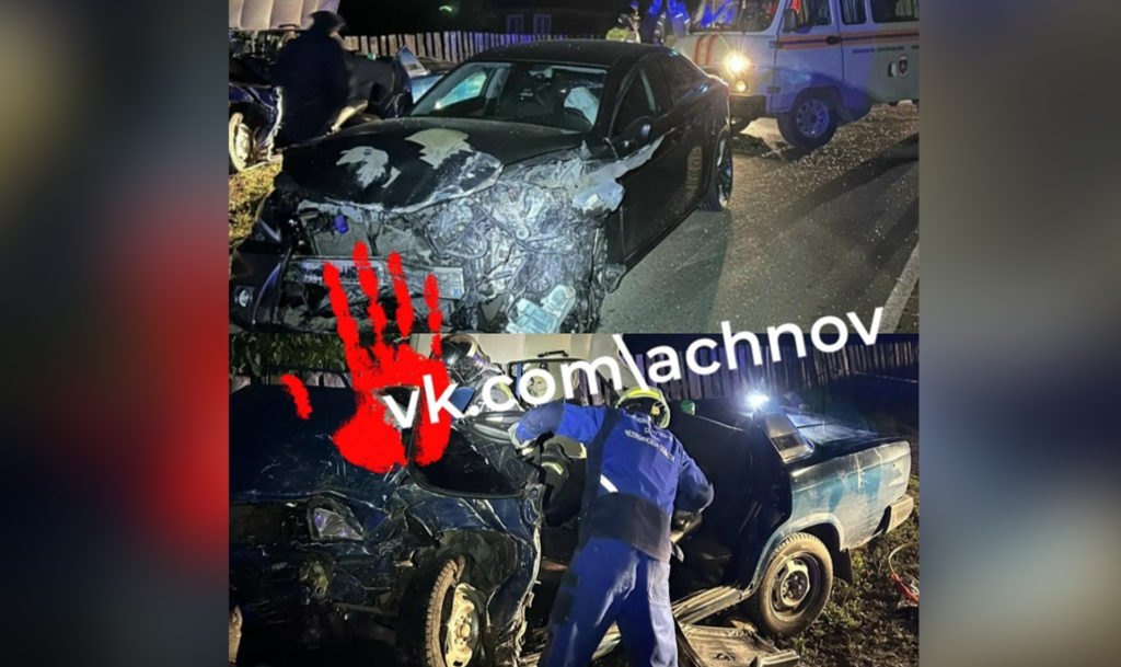Два человека оказались зажаты в салоне после ДТП в Усть-Катаве